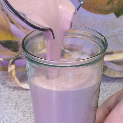 Banana Pomegranate and Yogurt Smoothie